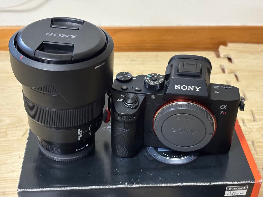 SONY a7RIII ILCE-7RM3ボディ レンズ付き