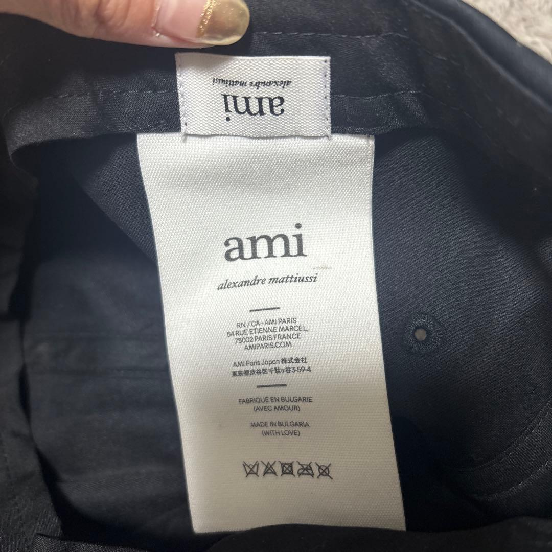 美品　amiparis黒 キャップ　アミパリス