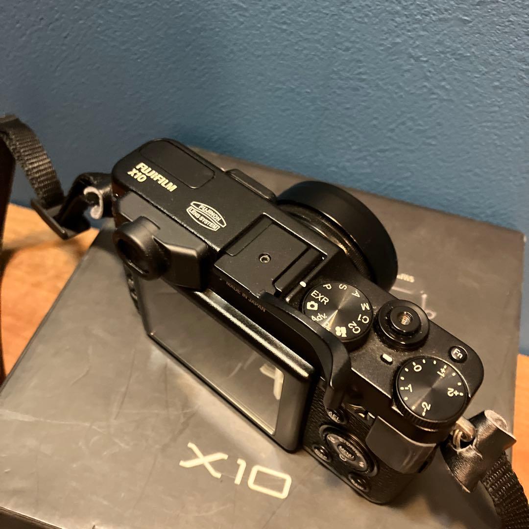 FUJIFILM X10 デジタルカメラ 本体