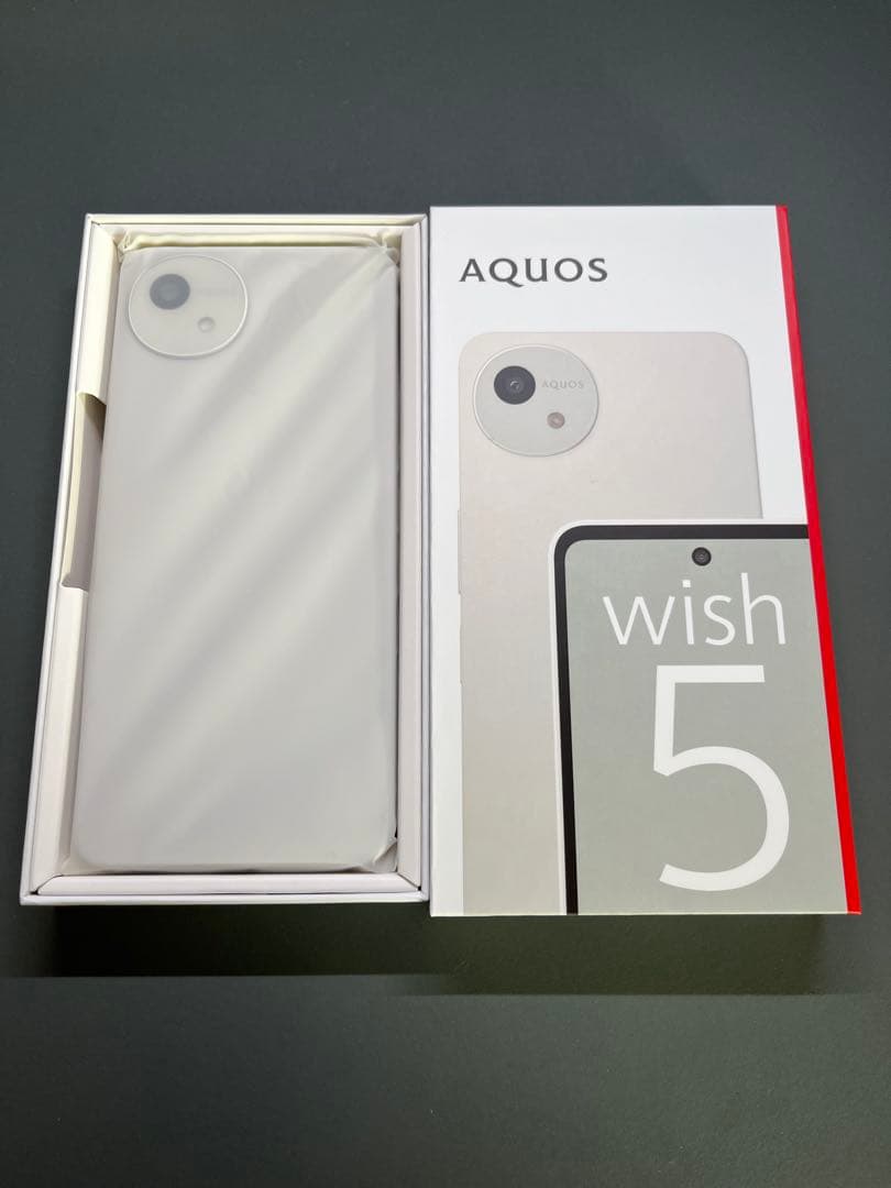 【新品未使用】 AQUOS wish5 SH-52F YUKI docomo