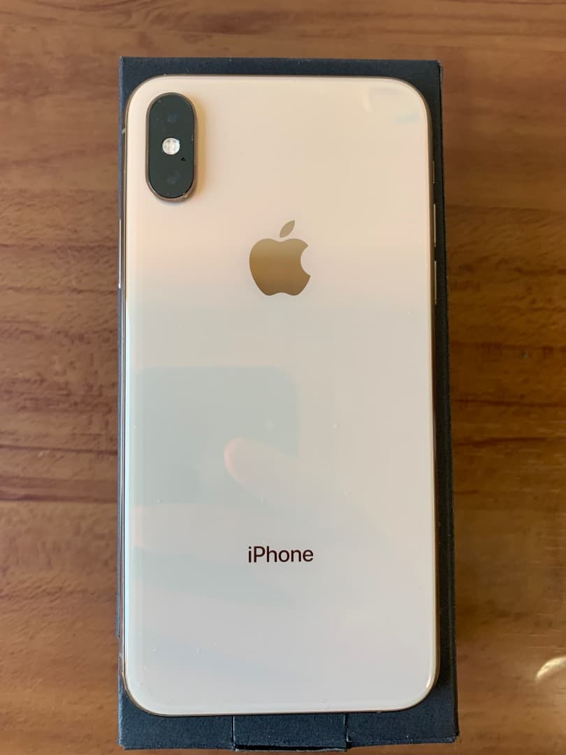 か*ん様 iPhoneXS 512GB 中古 docomo ゴールド スマホ
