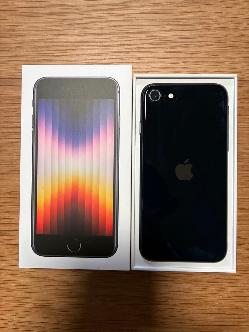iPhone SE 第3世代 64GB ミッドナイト　バッテリー残72%
