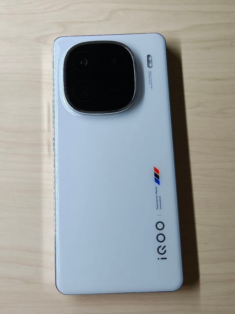 iQOO 12 ホワイト 512GB 美品