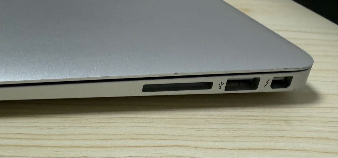 MacBook本体 MacBook Air (13-inch, 2017)