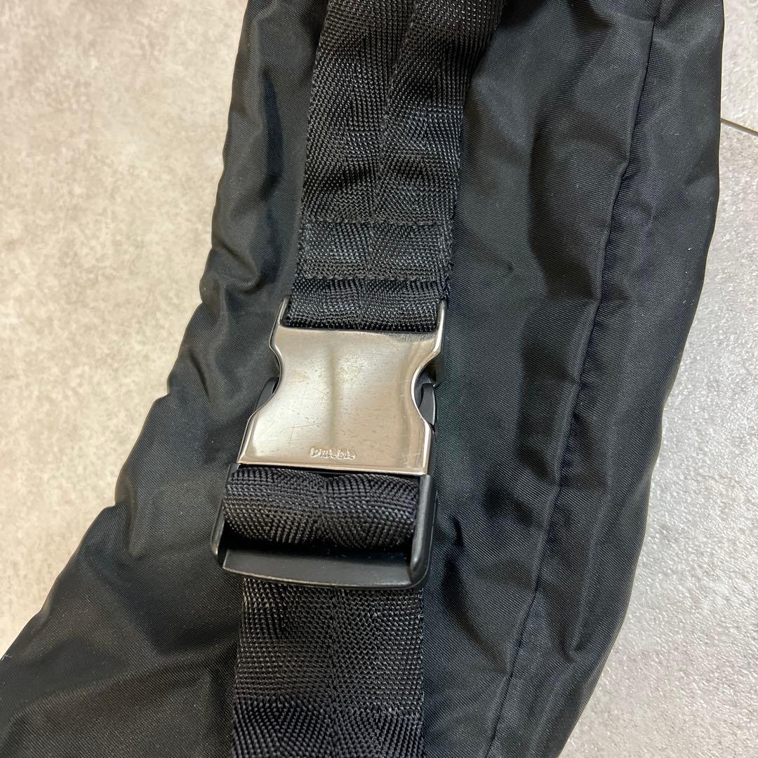 PRADA ブラック ボディバッグ 黒 ナイロン ウエストポーチ