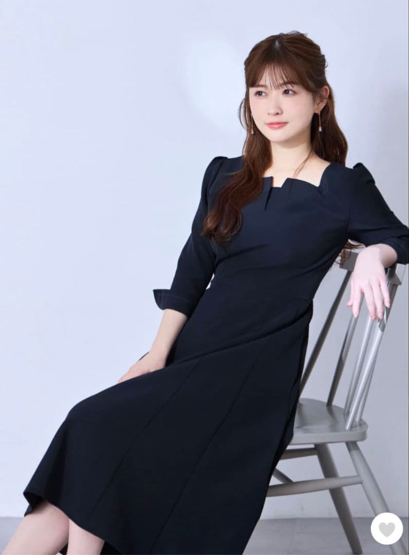 overE オーバーイー 7分袖スクエアネックフレアワンピース：ネイビー 102