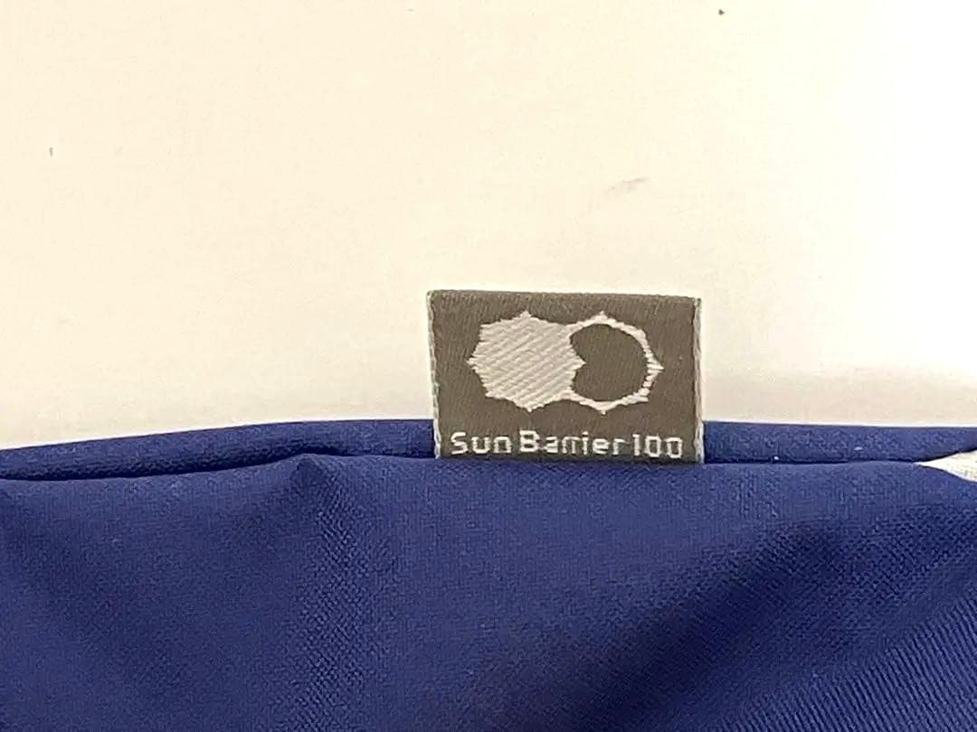 サンバリア100 折りたたみ日傘　ネイビー 晴雨兼用