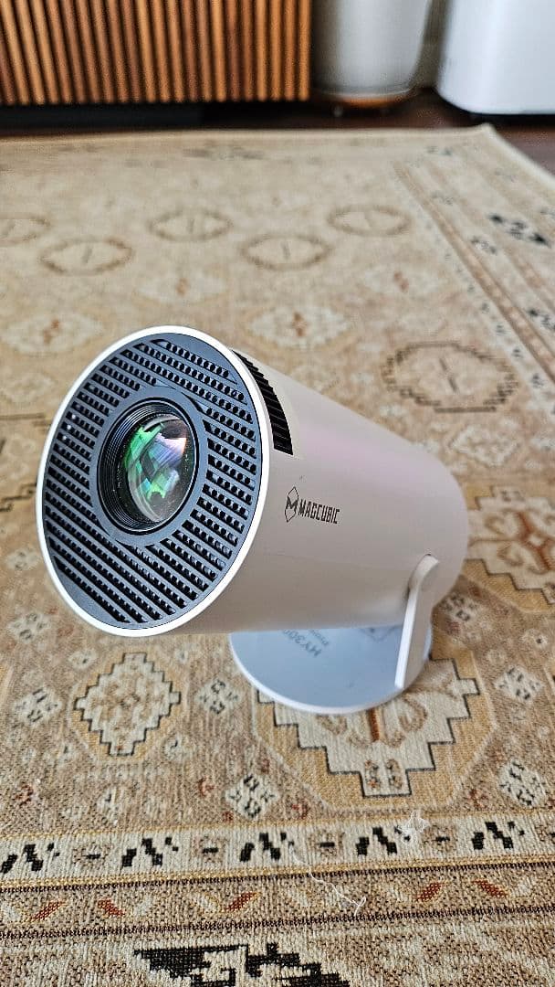 Android搭載モバイルプロジェクター Magcubic HY300