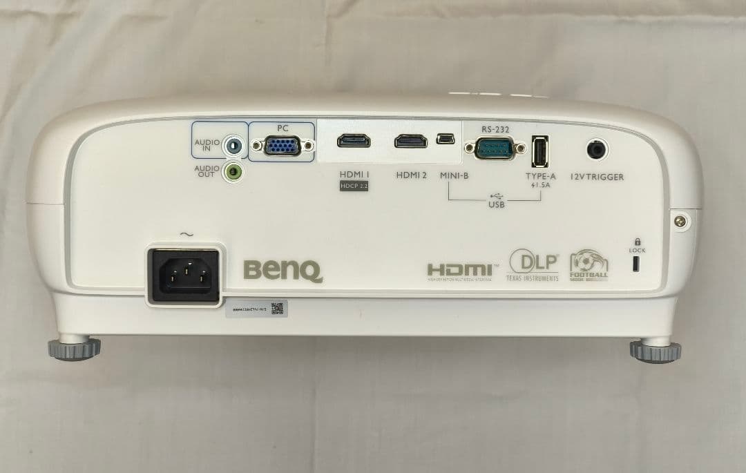 【4K高画質】BenQプロジェクター TK800M (ANSI3000lm)