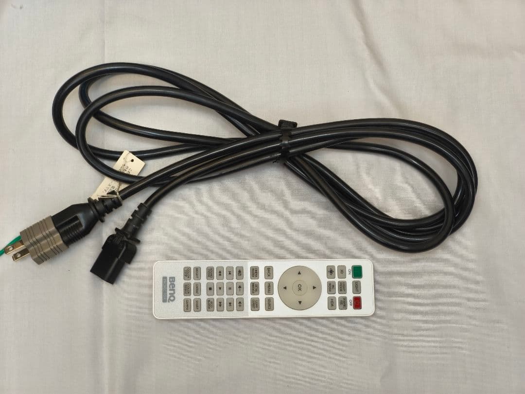 【4K高画質】BenQプロジェクター TK800M (ANSI3000lm)