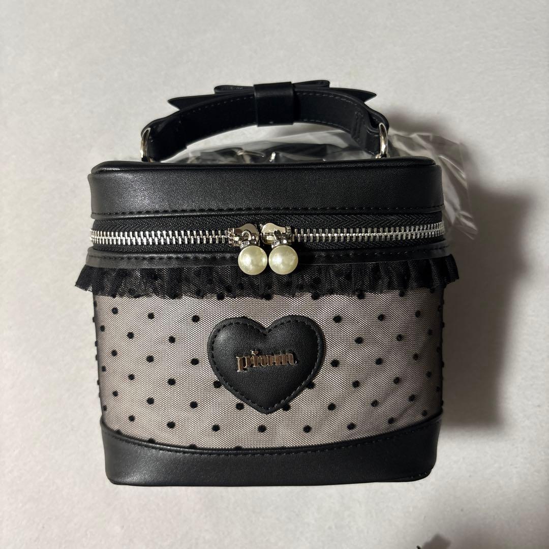pium バニティバッグ　black