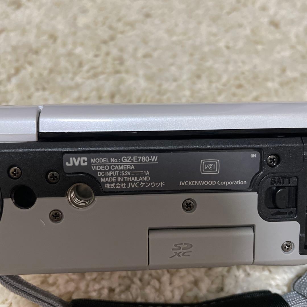 JVC GZ-E780ビデオカメラ ホワイトとBDライターセット