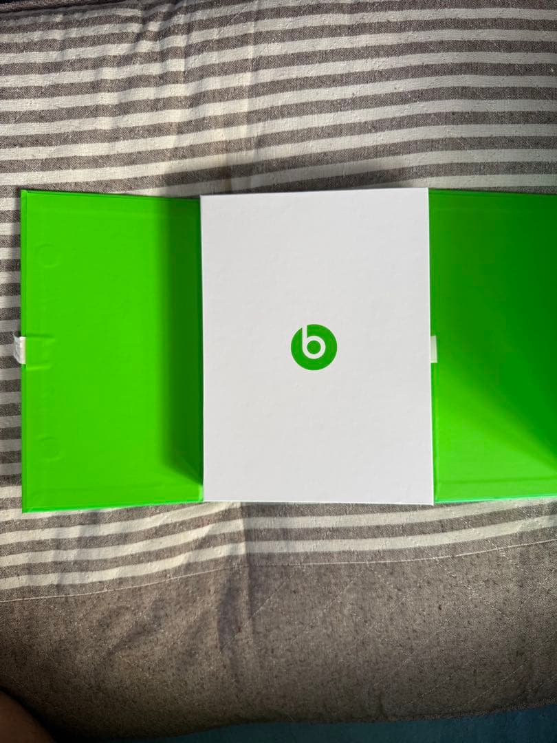 Beats mixr グリーン 限定版ヘッドホン