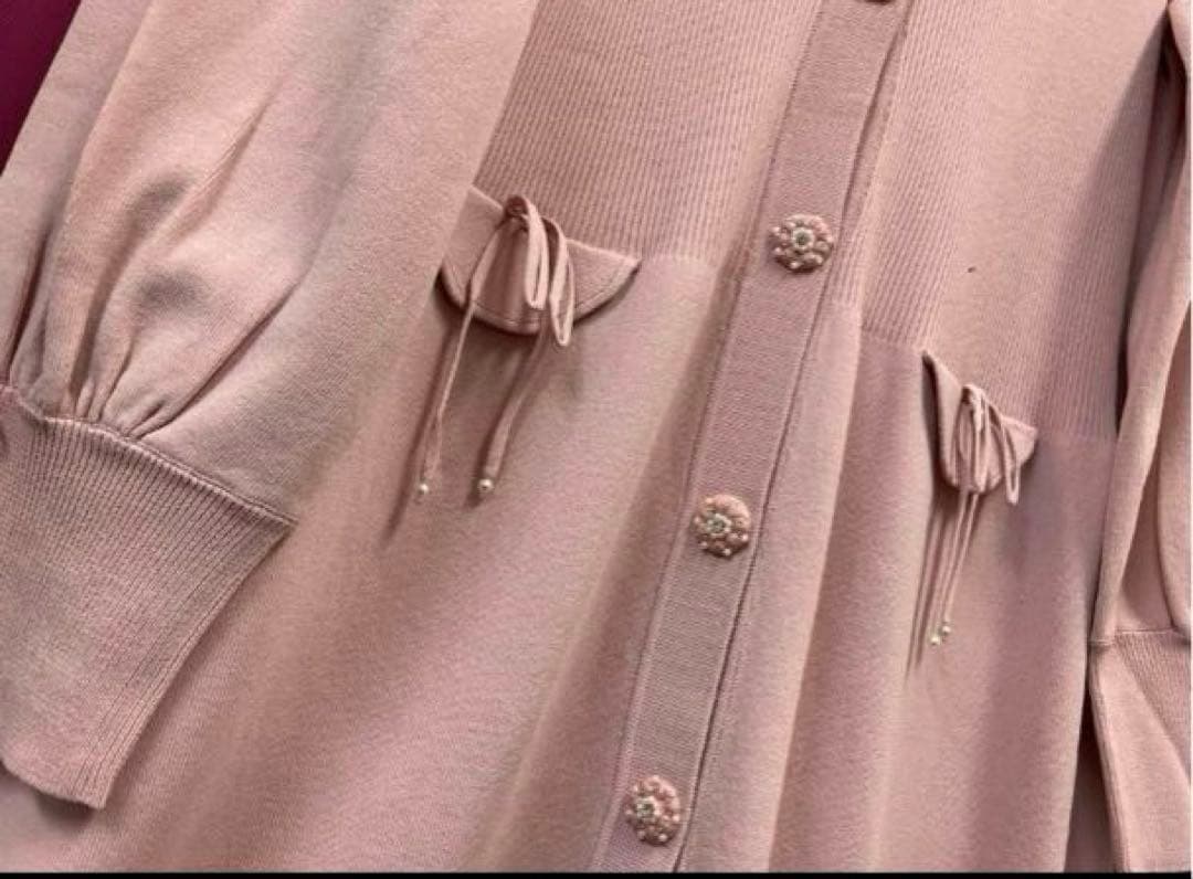 ♡2025秋冬前立てビジュー使いリブ編みVネックカーディガン