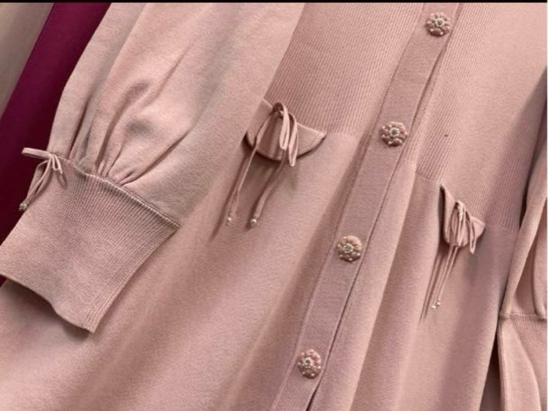 ♡2025秋冬前立てビジュー使いリブ編みVネックカーディガン