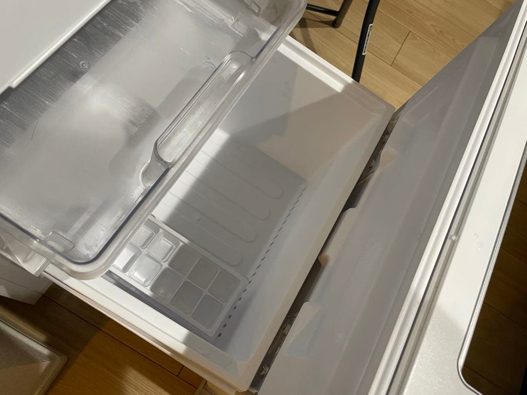 SHARP プラズマクラスター冷蔵庫　SJ-GD15J-W 152L