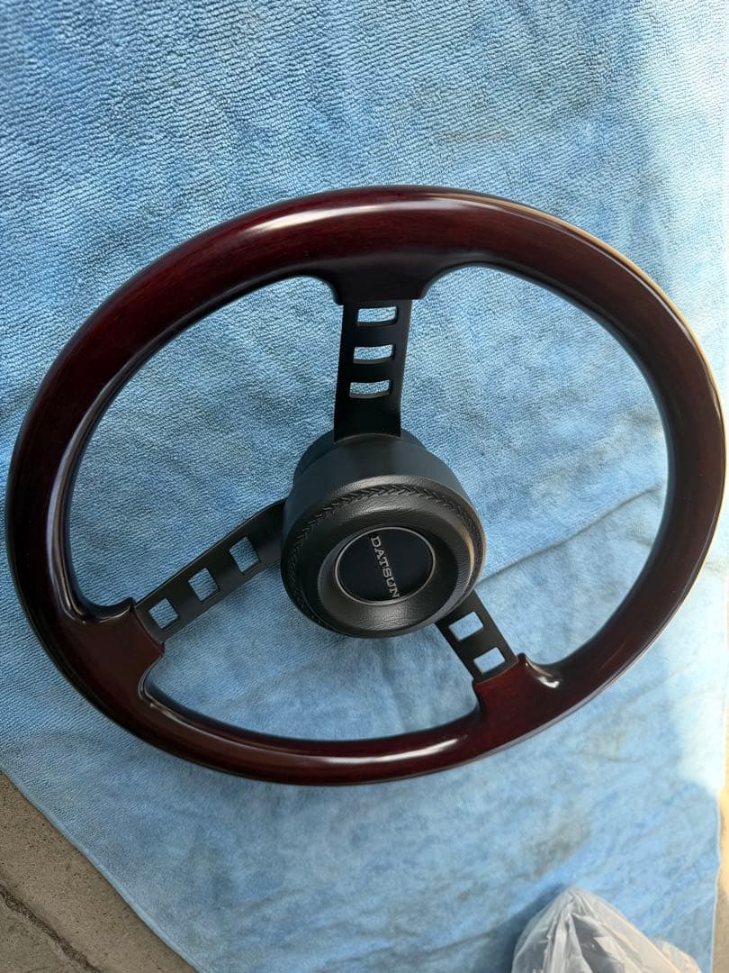 ダットサン　コンペ　レプリカステアリング　ブラウンウッド