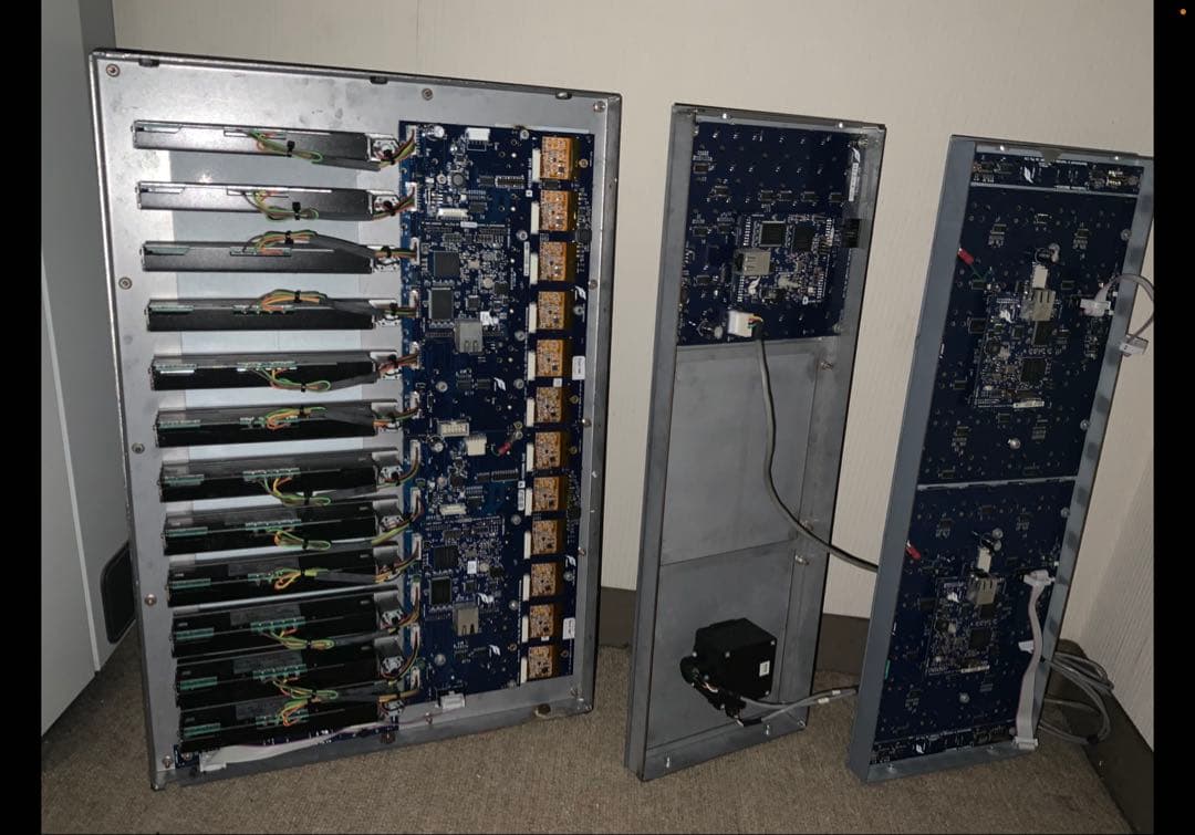 定価20万↑ FairlightEVO Blackmagic Design