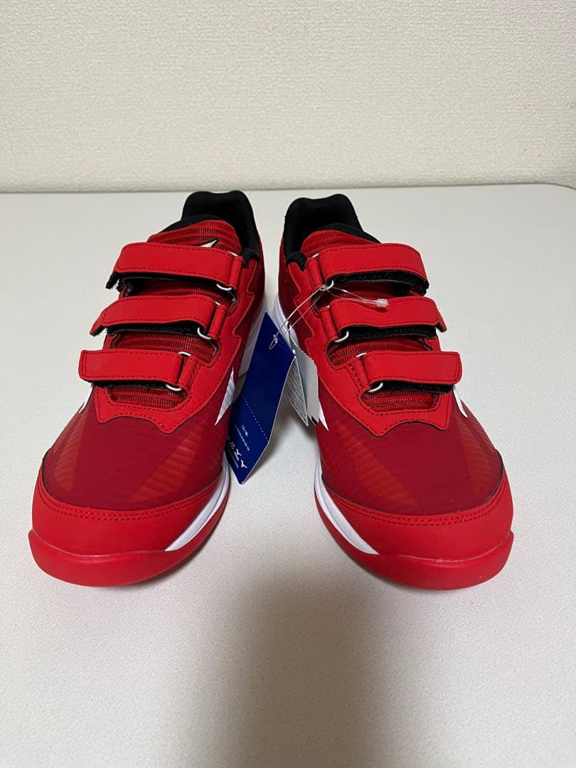 新品未使用　Mizuno ウェーブライトレボランエリート