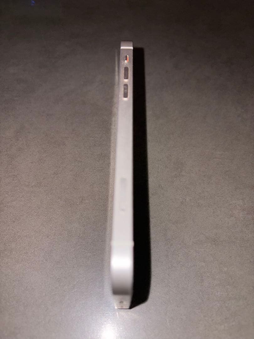 Apple iPhone 12 本体 64GBホワイト