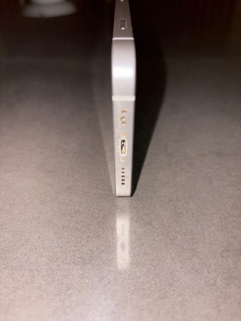 Apple iPhone 12 本体 64GBホワイト