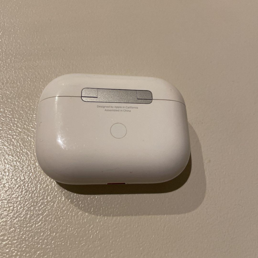 Apple AirPods Pro 充電ケース
