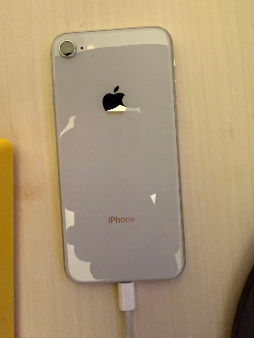 Apple iPhone 8 シルバー 本体 64GB