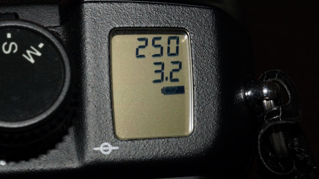 MINOLTA　ミノルタ　α-9　レンズ付き（AF 70-210 F4）