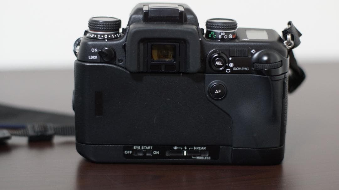 MINOLTA　ミノルタ　α-9　レンズ付き（AF 70-210 F4）