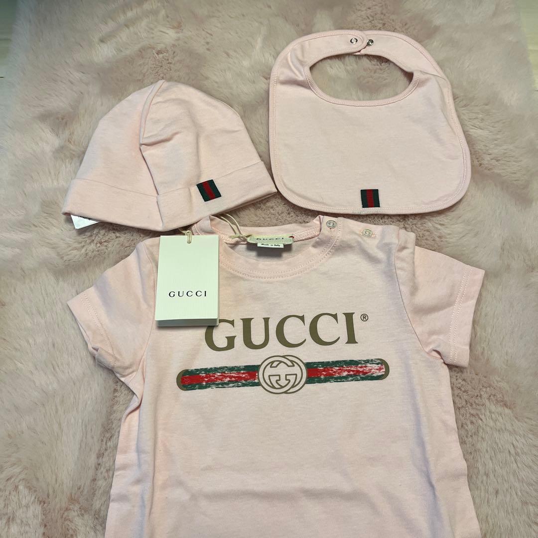 GUCCI ベビーロンパースセット