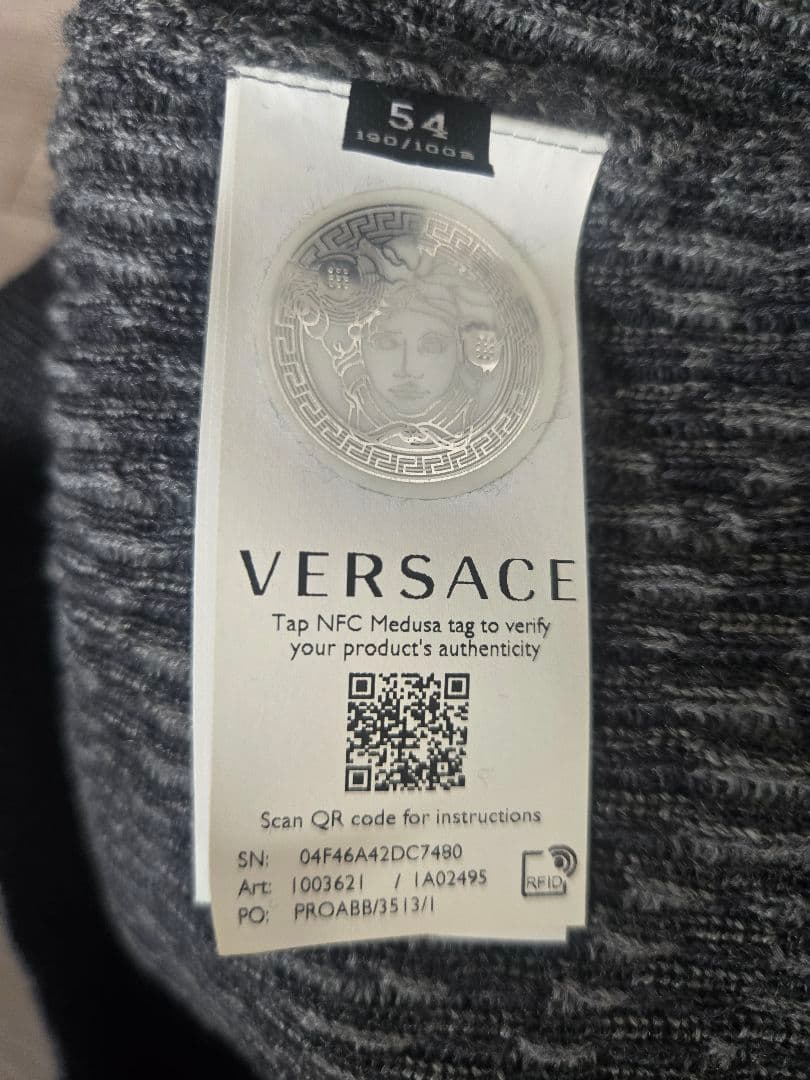 VERSACE グレー ニットセーター