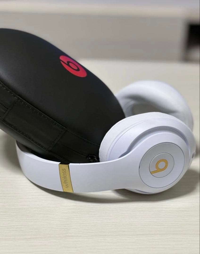 Beats studio3 ワイヤレスイヤホン