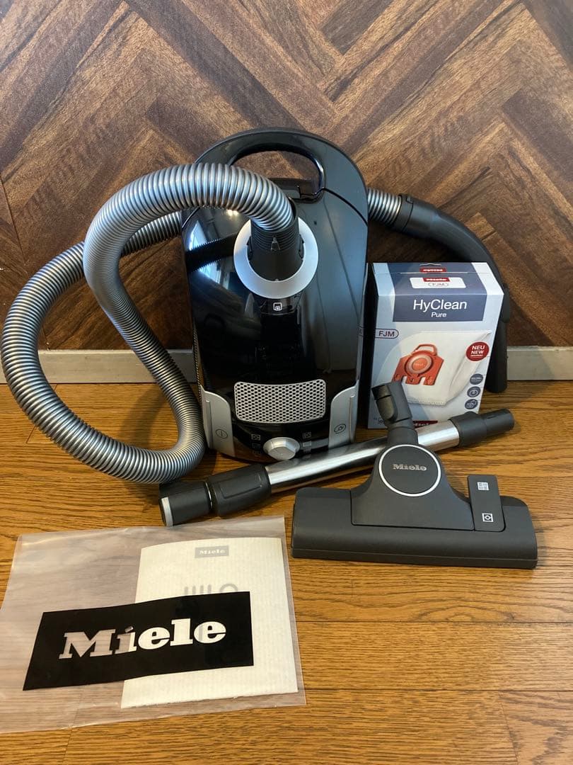 Miele 掃除機　ブラック