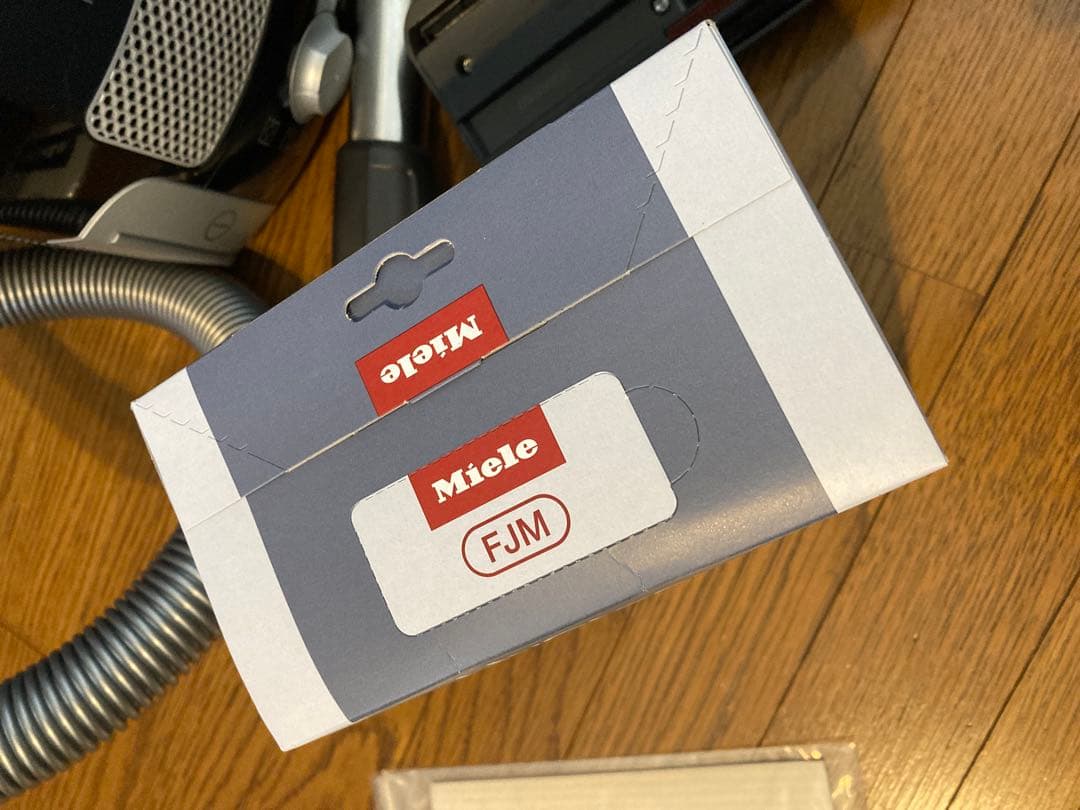 Miele 掃除機　ブラック