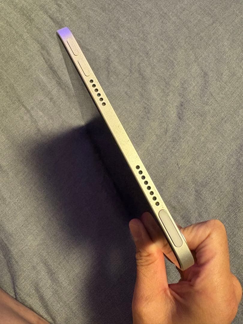 Apple iPad mini スターライト　64GB 第6世代 本体