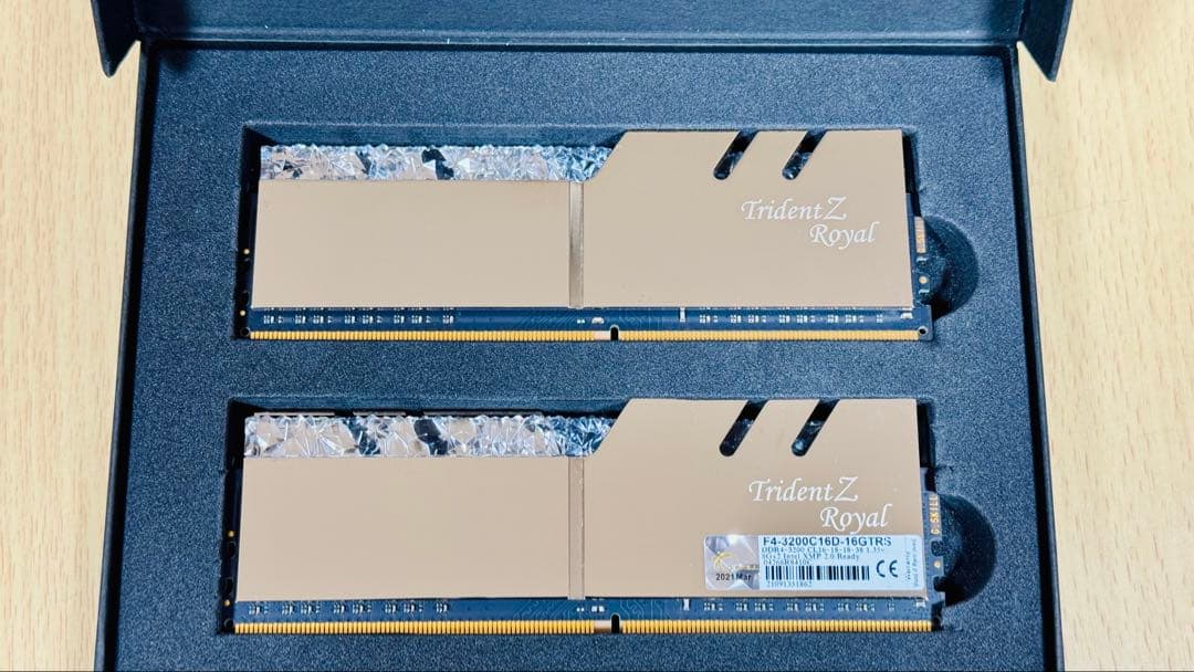 G.Skill Trident Z シルバー16GB DDR4 メモリ