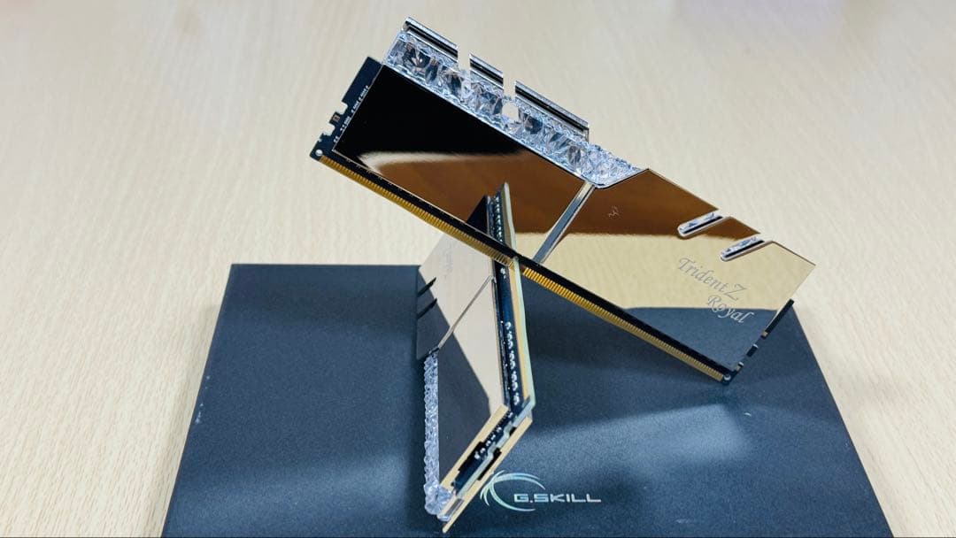 G.Skill Trident Z シルバー16GB DDR4 メモリ