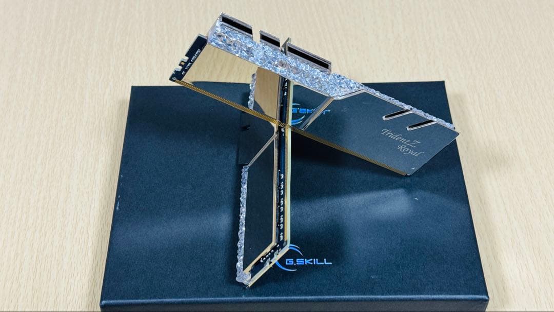 G.Skill Trident Z シルバー16GB DDR4 メモリ