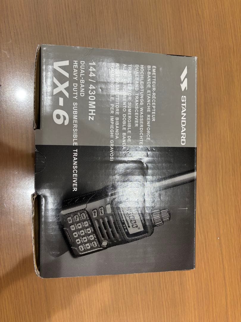 VX-6 デュアルバンドトランシーバー