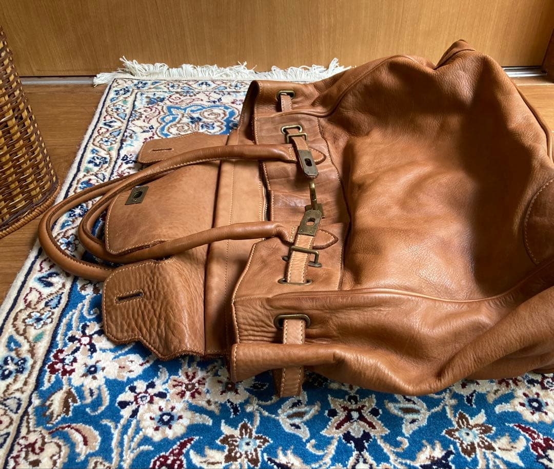 ジェニュインレザーバック