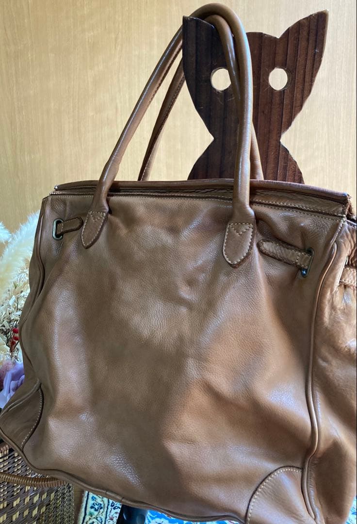 ジェニュインレザーバック