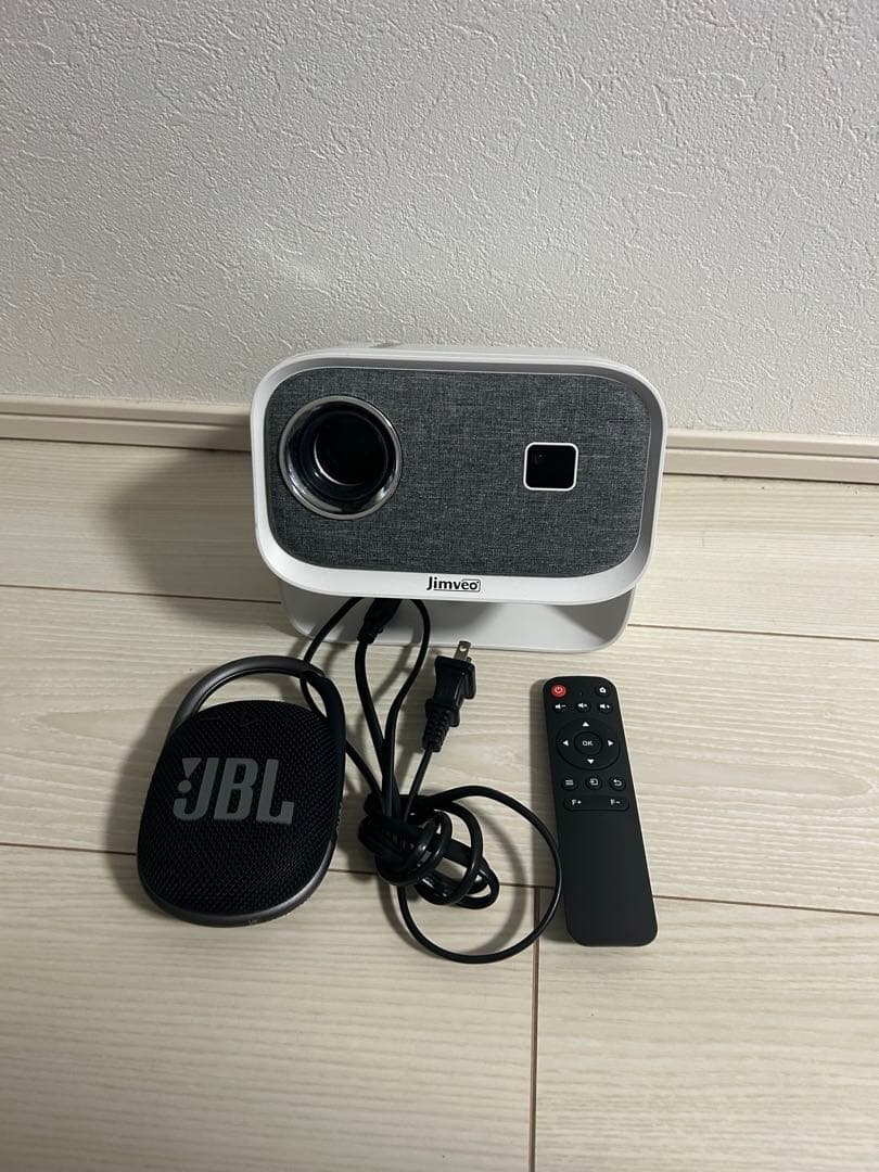 【定価４万】プロジェクター　JBLスピーカー付き