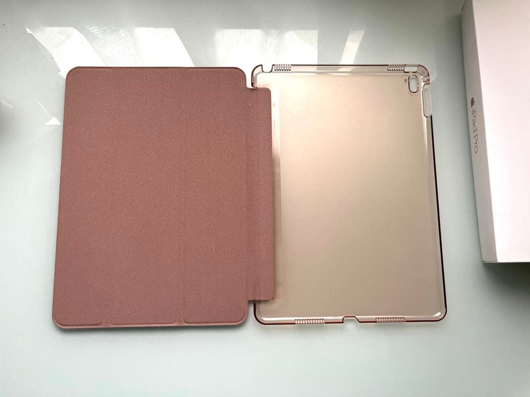 Apple iPad Pro 9.7インチ（第一世代）ローズゴールド+ケース