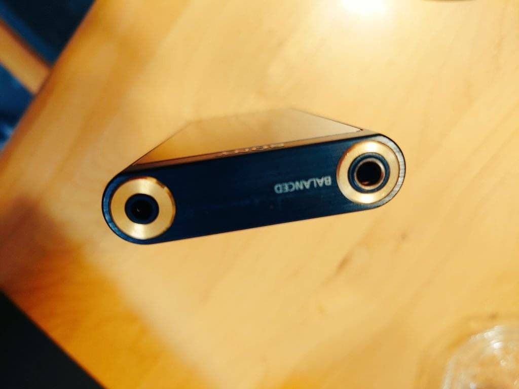 【美品】SONY ウォークマン NW-ZX300 64GB 外箱充電ケーブル有り