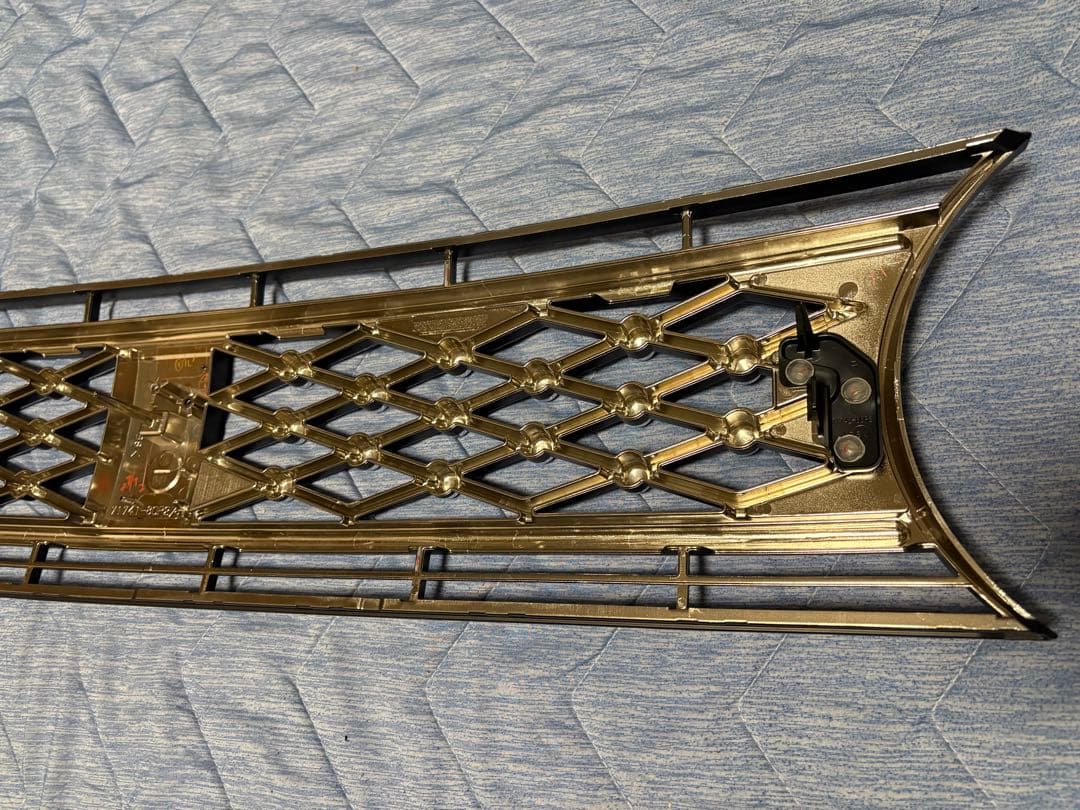 アルトラパン グリル 純正品