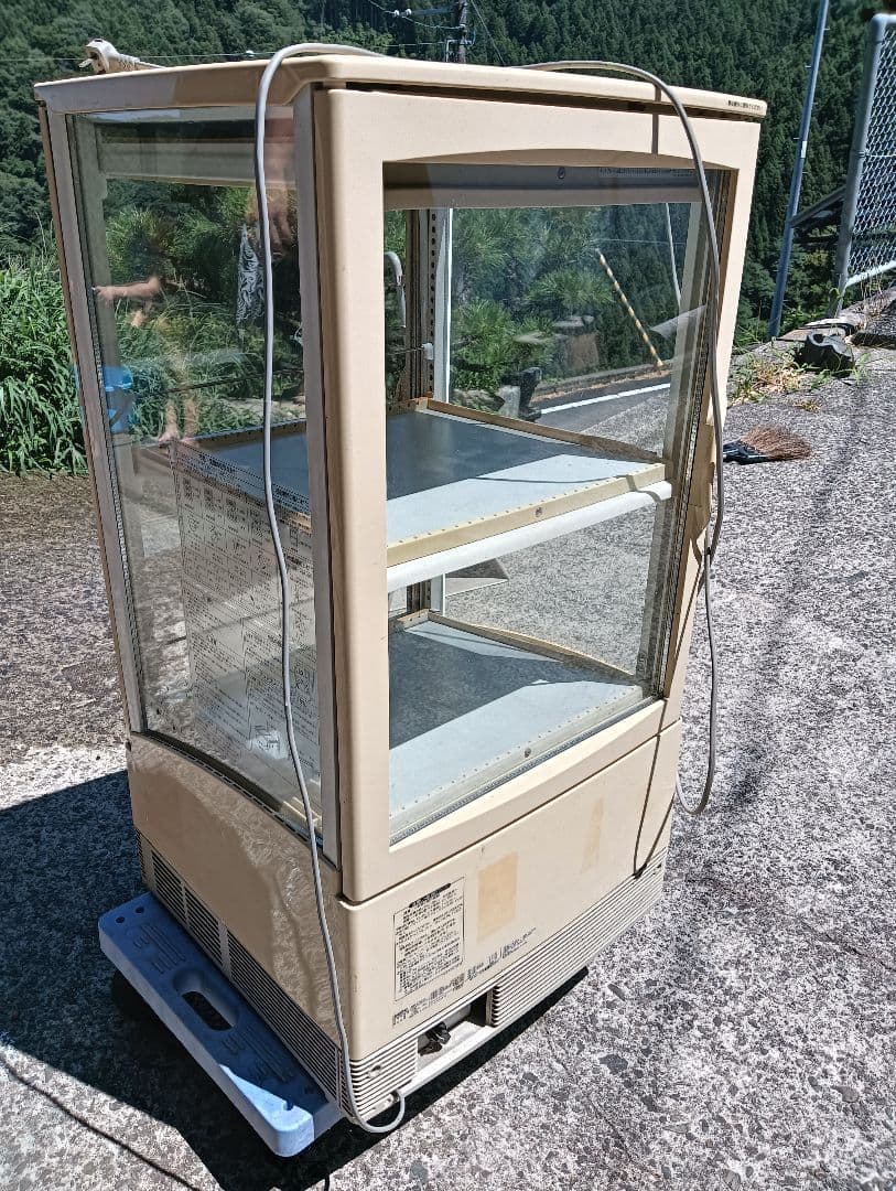 ITO EN 冷温庫　ショーケース SANYO 2段棚