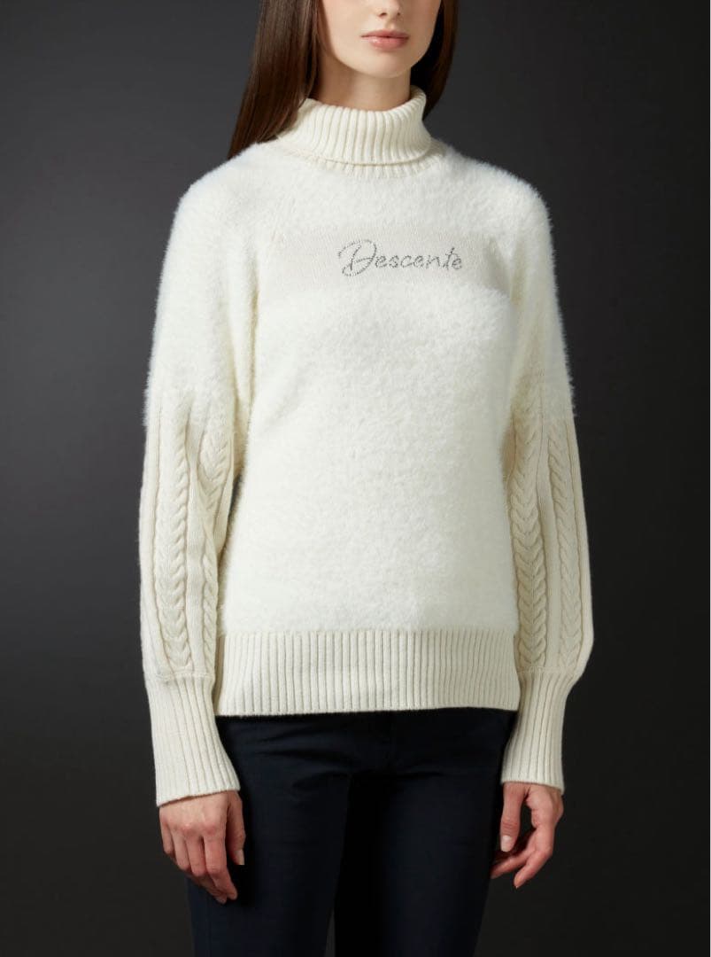 美品 ♡デサントゴルフ　リュクス　タートルネックニット　シャギー　クリスタル