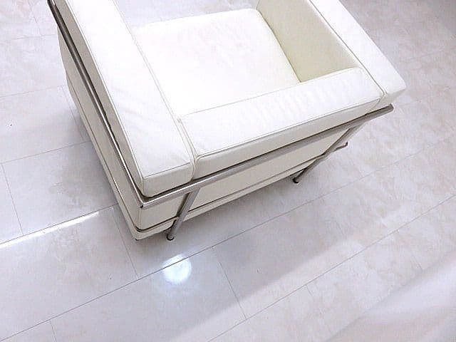 P*a様 リプロダクト品　ル・コルビジェ　「LC3」タイプ　本革張り1人掛けソフ