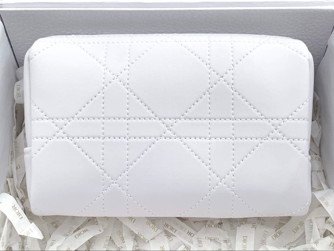 ディオール カプチュール エッセンシャルコフレ展開店舗限定3回使用☆ポーチ新品