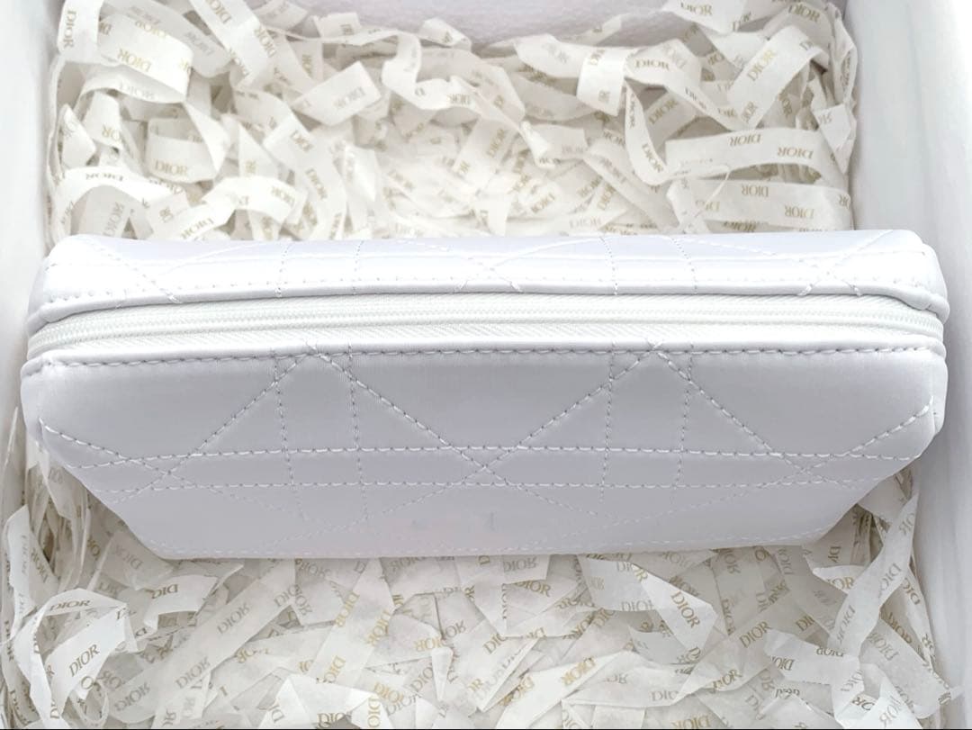 ディオール カプチュール エッセンシャルコフレ展開店舗限定3回使用☆ポーチ新品